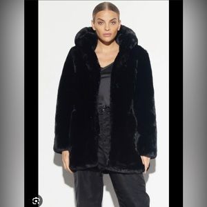 APPARIS Faux Fur Black Hooded Coat Size M